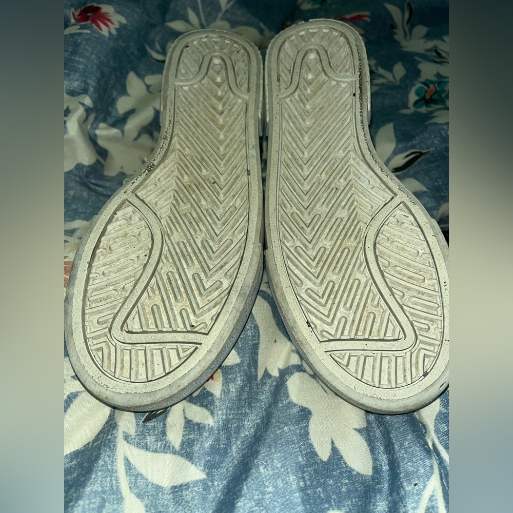 White and Black Nike Platform Sneakers - Picture 5 of 5